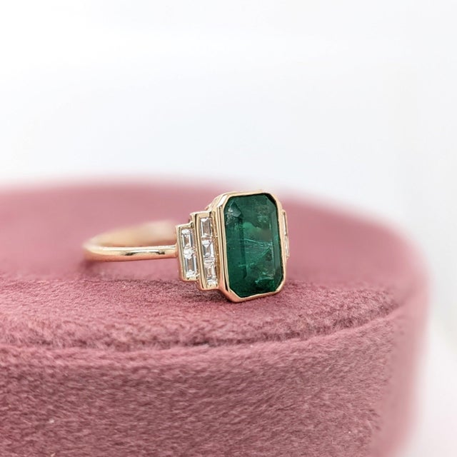 2020s 3Ct Emerald Ring With Earth Mined Diamonds: Solid 14k Gold, Emerald Cut 10x8mm, Size 6.75 For Sale - Image 5 of 8