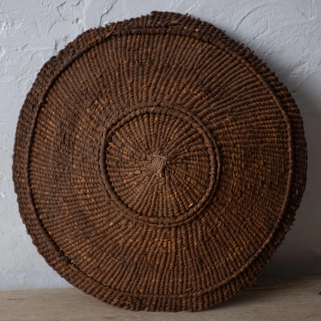 1900 - 1909 Karuk Winnowing Tray Basket, c.1900 For Sale - Image 5 of 6