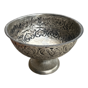 Large 1970s Silver Decorative Pedestal Bowl With Heart Details