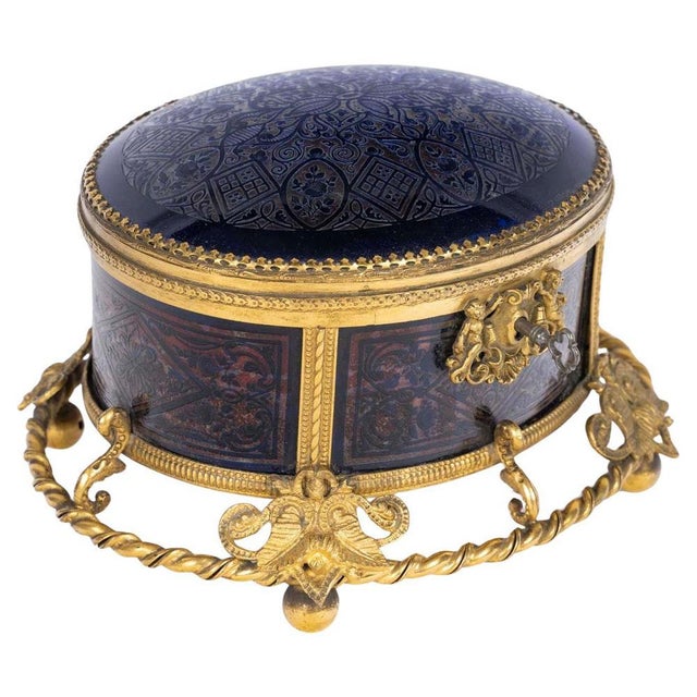 Napoleon III Engraved Blue Crystal Box, 1800s For Sale - Image 9 of 9