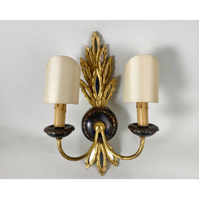 Gold Vintage Carved Wall Sconce in Gilded Metal and Wood, 1950s For Sale - Image 8 of 8