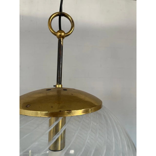 Murano Swirl Glass Pendant Light in the style of Venini, 1970s For Sale - Image 6 of 7