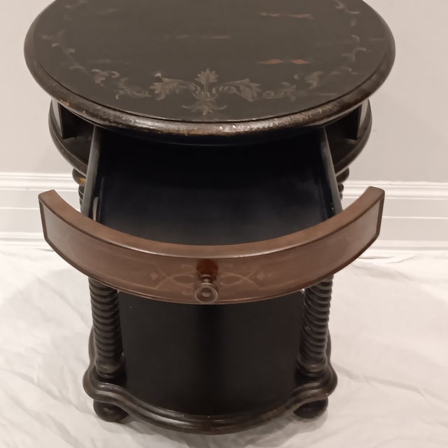 Hooker Vintage Hitchcock Ebonized Round Hooker Side/End Table For Sale - Image 4 of 14