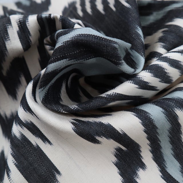 Gray Contemporary Handmade Luxury Silk Throw Pillow With Down Feather Insert For Sale - Image 8 of 10