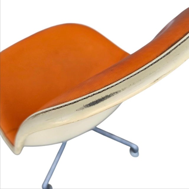 Mid Century Herman Miller Orange Ninyl Upholstered PSC Chair For Sale - Image 14 of 18