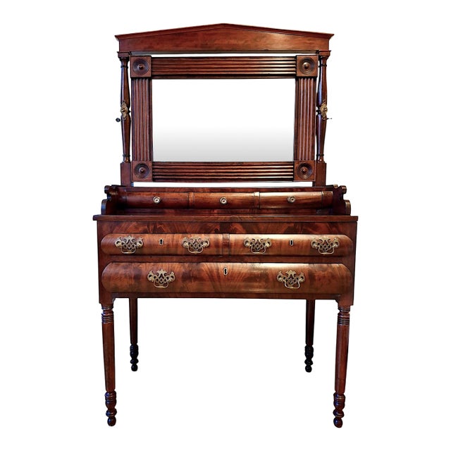 Early 19th-Century American Empire Dressing Table With Flame Mahogany Veneer For Sale