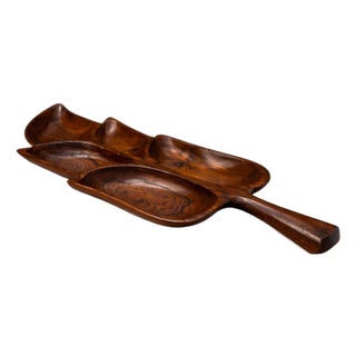 Brazilian Modern Serving Tray With Shape of Leaf in Rosewood, Unknown, 1960s For Sale