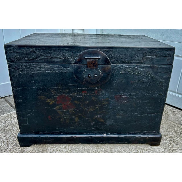 Black Antique Black Lacquer Trunk Chinese Wedding Chest Hand Painted Coffee Table 30" For Sale - Image 8 of 12