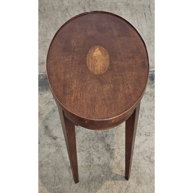 Baker Mahogany Federal Style Shell Inlay Occasional Table For Sale In Cleveland - Image 6 of 9