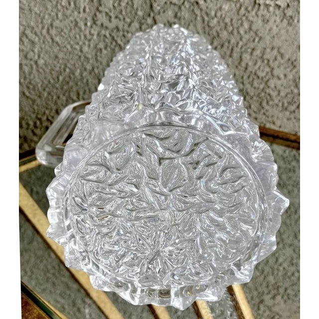 Transparent Circa 1980 “Snow Crystal” 7-Piece Acrylic Tumbler & Pitcher Beverage Set For Sale - Image 8 of 14