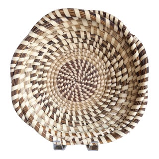 Vintage Charleston Sweetgrass Basket, Gullah Woven Bowl, 11” Diameter For Sale