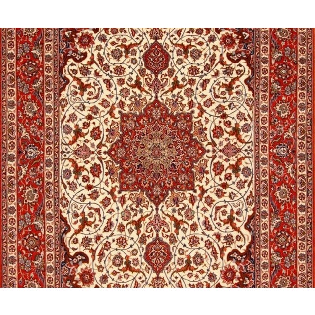 Middle Eastern Rug in Wool For Sale - Image 3 of 10