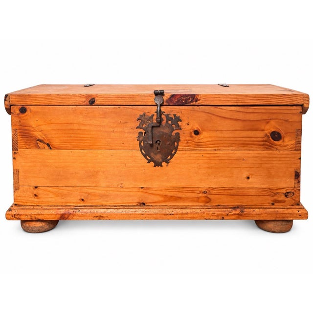 Warm honey-toned wood and ornate iron hardware give this blanket chest its distinctive Spanish Colonial styling....
