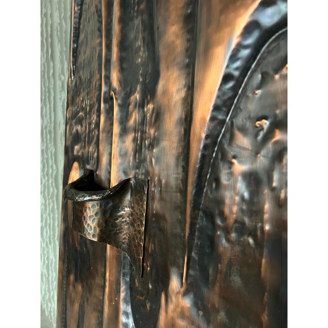 This one-of-a-kind brutalist door is a masterclass in sculptural design and craftsmanship. Forged from hand-hammered...