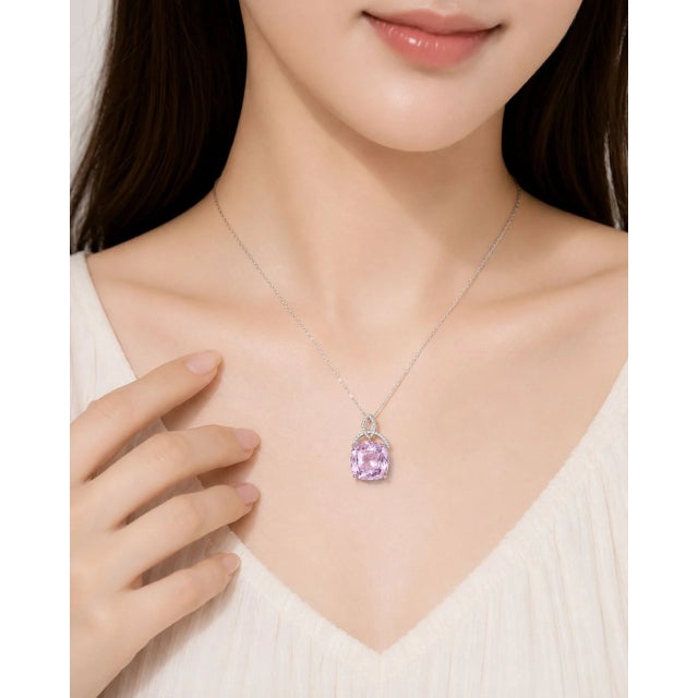 Art Deco Late 20th Century 18K White Gold Diamond Amethyst Pendant For Sale - Image 3 of 3