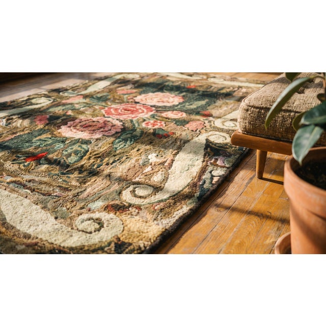 1880s Green Floral Folk Art Antique American Hooked Rug 3'10" X 6'3" Hand Knotted Wool Carpet For Sale In New York - Image 6 of 7