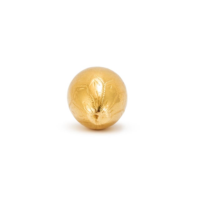 Vintage 18k Yellow Gold Engraved Egg Form Screw-Top Locket Charm Pendant For Sale - Image 4 of 8