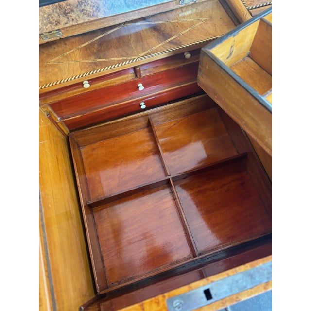 Biedermeier Powder Box in Birch For Sale - Image 9 of 13