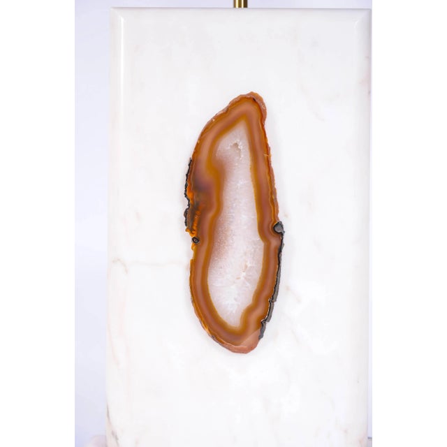 - Beautiful Belgian Marble Lamp in the style of Georges Mathias - Decorated with an agate and with the original shade -...