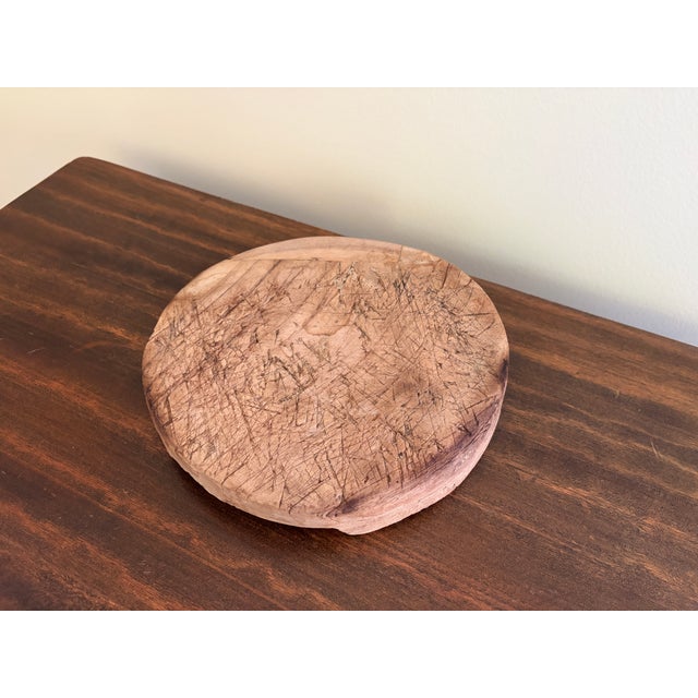 Farmhouse Late 19th Century Primitive Round Wooden Cutting Board With Timeworn Patina For Sale - Image 3 of 14