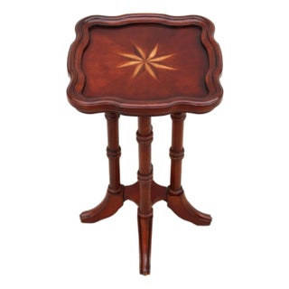 Vintage Traditional Colonial Revival Small Accent Table in Cherry and Rubberwood For Sale