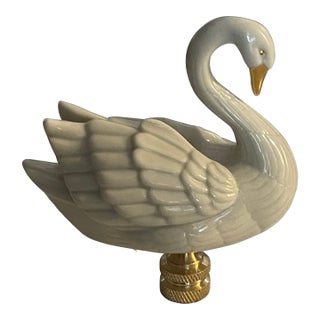 1960s Lenox Porcelain Swan Figurine Lamp Finial For Sale