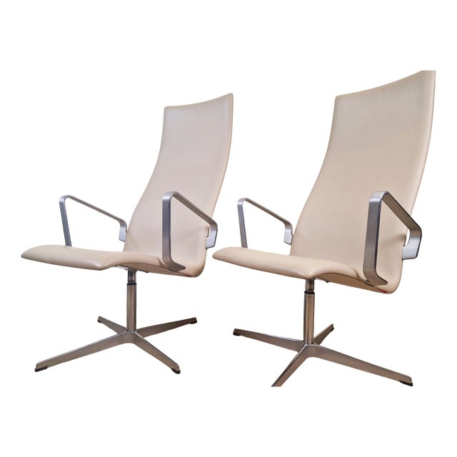 Oxford Highback Swivel Chairs by Arne Jacobsen for Fritz Hansen, 1960s, Set of 2 For Sale