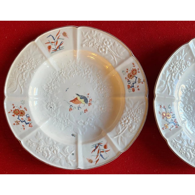 18th Century Antique 18th Century George II Bow Porcelain Soup Bowls Decorated With Two Quails in the Kakiemon Taste - a Pair For Sale - Image 5 of 9