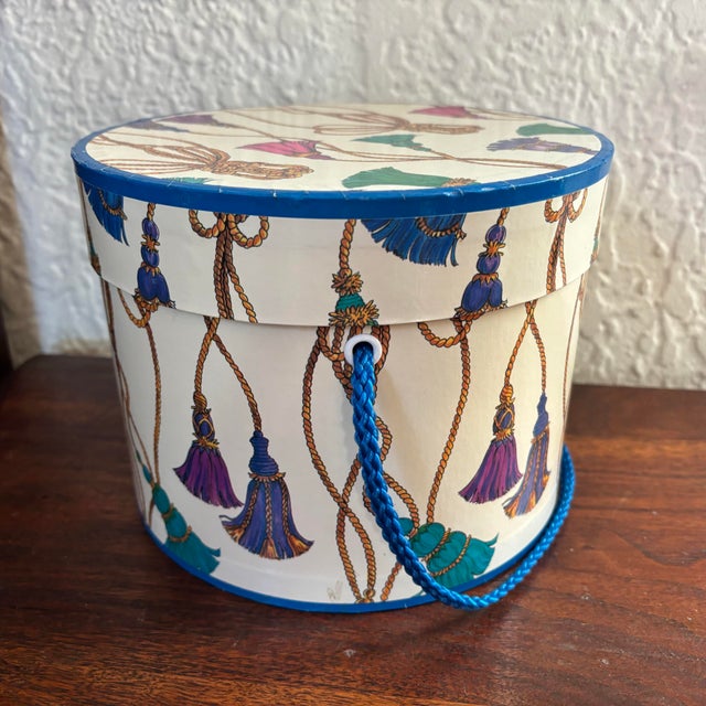 1990s Hat Box With Tassel Motif For Sale - Image 6 of 10