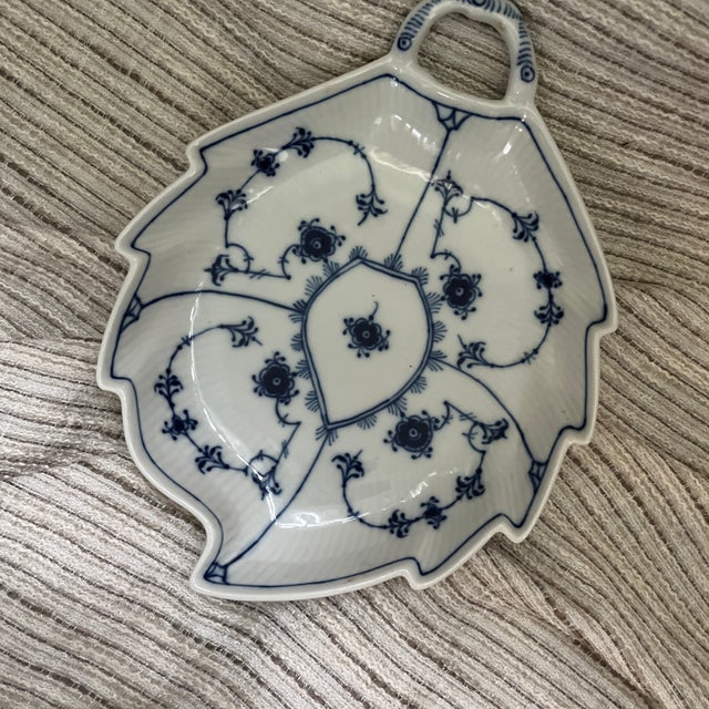 Mid-Century Modern Early 20th Century Royal Copenhagen Blue Fluted Royal Copenhagen Half Lace Leaf Platter Plate No 1/144 For Sale - Image 3 of 8