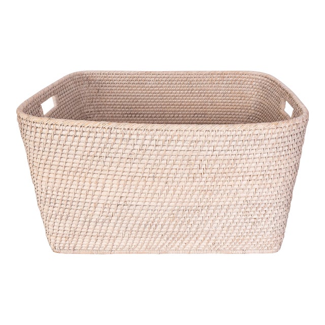 Artifacts Saboga Home Family Basket with Cutout Handle in White Wash For Sale
