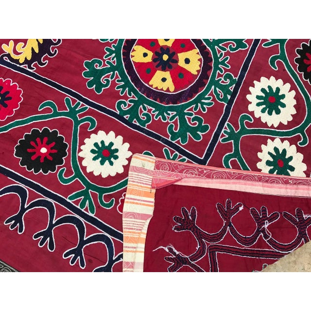 Dark Pink Vintage Suzani For Sale In Los Angeles - Image 6 of 6