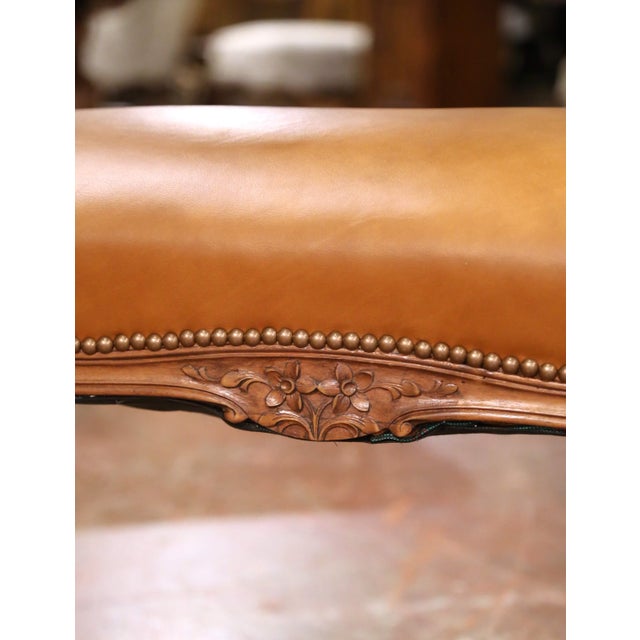 Early 20th Century French Louis XV Carved Walnut Bench With Leather Seat For Sale In Dallas - Image 6 of 10