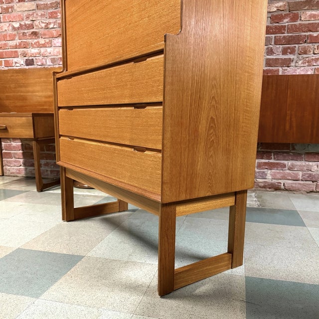 Turnidge of London, Secretary Bureau, Teak, United Kingdom, 1970s For Sale - Image 4 of 8