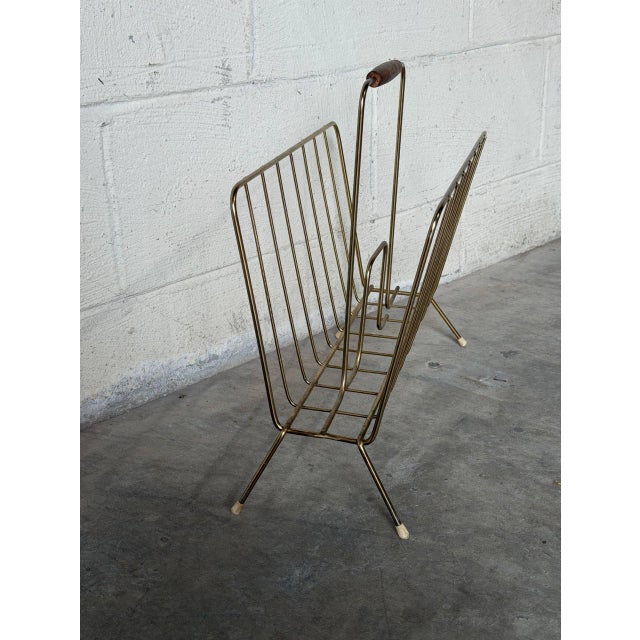 Wood Brass Wire Magazine Holder With Wood Handle Mid-Century Modern 1960s For Sale - Image 7 of 10