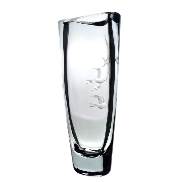 Strombergshyttan Gerda Strömberg Etched “Birds in Flight” Vase, Signed Strömbergshyttan Sweden For Sale - Image 4 of 11