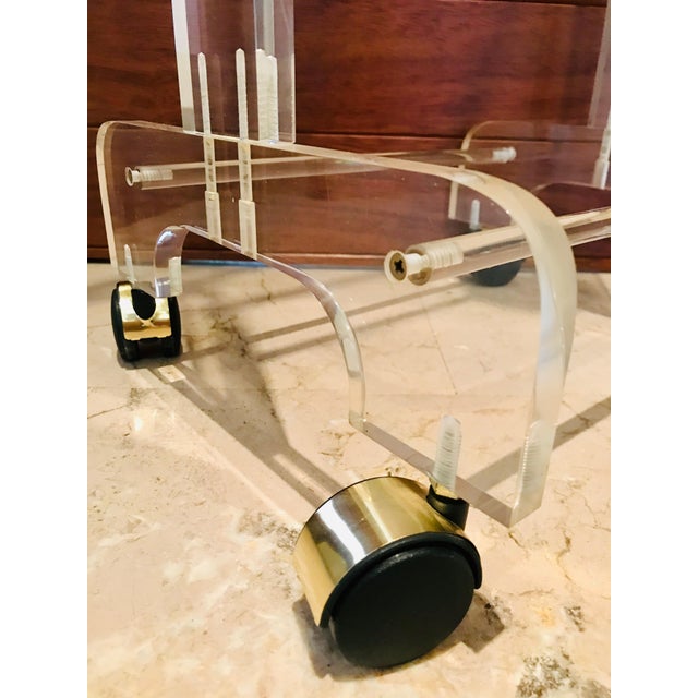 Hollywood Regency Mid 20th Century Modern Lucite Valet Stand Dressboy with Wheels For Sale - Image 3 of 18