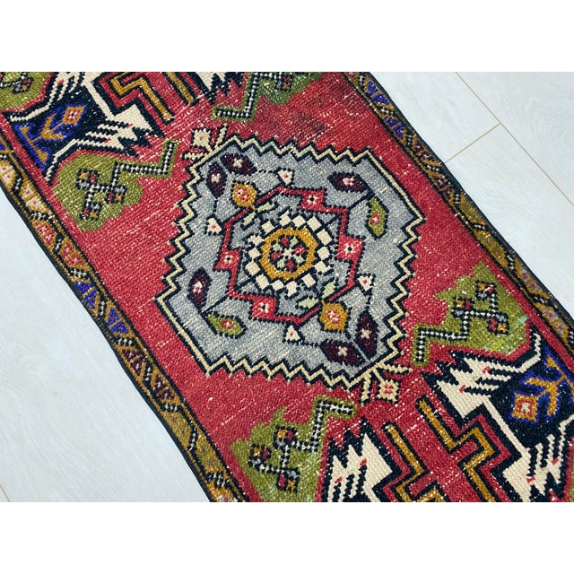 1960s Vintage Turkish Rustic Decor Rug For Sale - Image 5 of 5