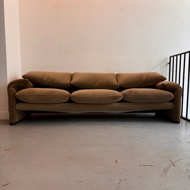 Maralunga 3-Seater Sofa by Vico Magistretti for Cassina, 1970 For Sale - Image 10 of 10