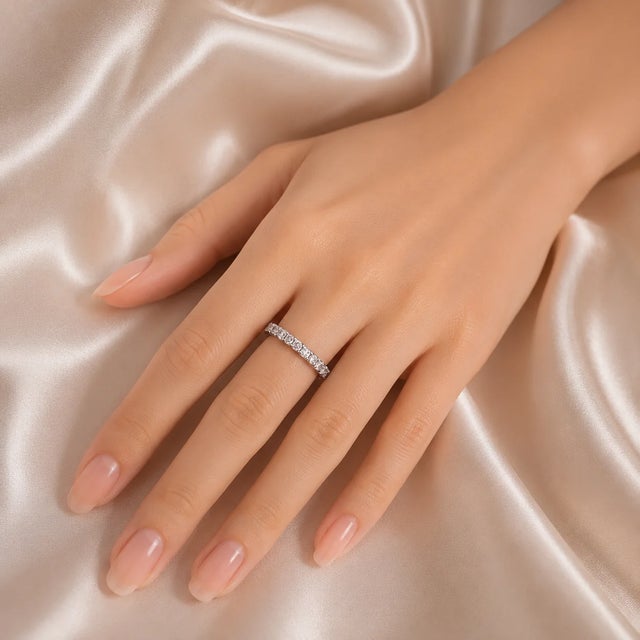 Modern Late 20th Century Size 6.5 14K White Gold Diamond Eternity Wedding Band Ring For Sale - Image 3 of 3