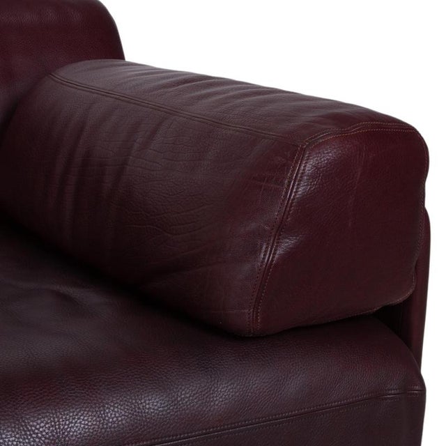 Leather Two-Seater Red Bordeaux Manual Function DS-76 Sofa from de Sede For Sale - Image 5 of 13