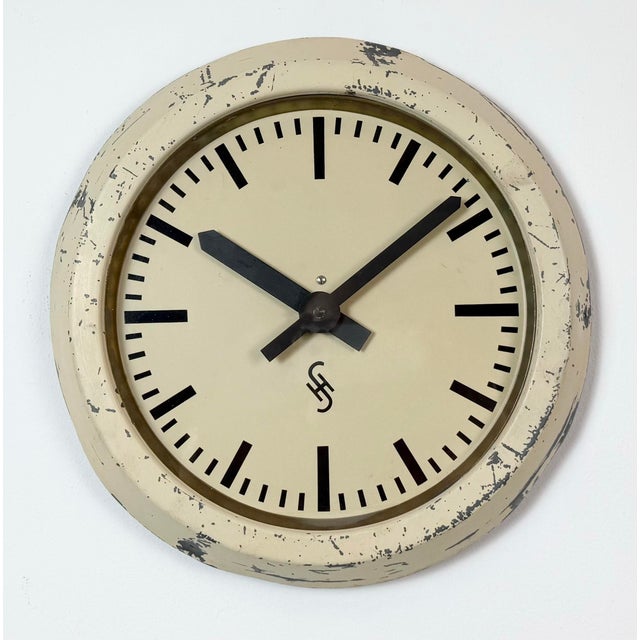 Metal Vintage Industrial Factory Wall Clock from Siemens, 1950s For Sale - Image 7 of 17