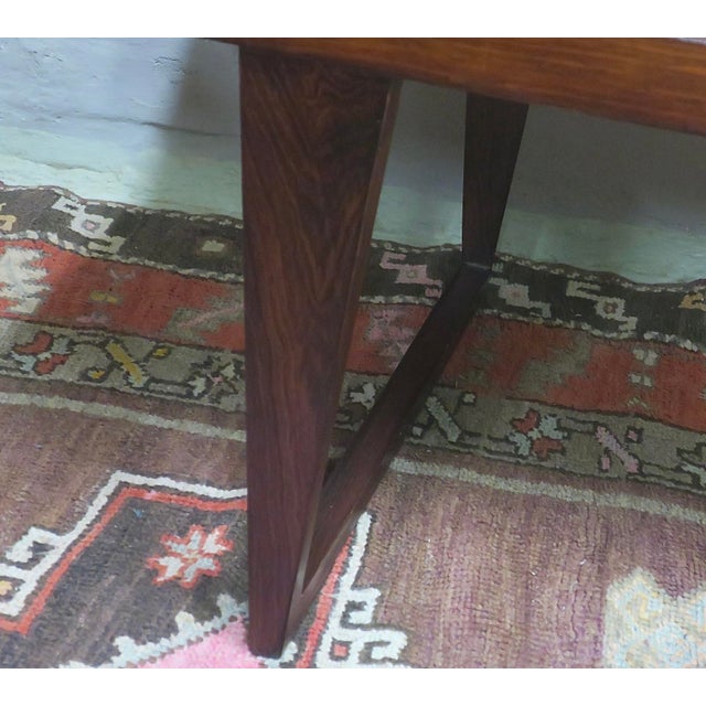 Wood Danish Curved Coffee Table on Sled Legs by Leif Hansen, 1960s For Sale - Image 7 of 9