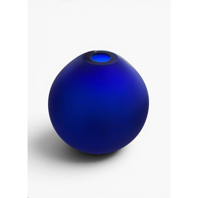 1980s Blue Murano Glass Ball Vase from Cenedese Vetri, 1980s For Sale - Image 5 of 5