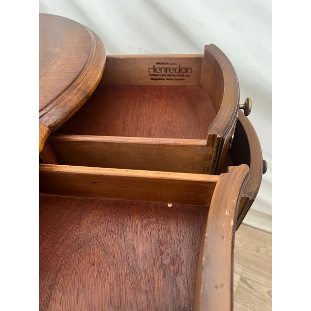 Brown 1980s Henredon French Desk Kidney Shaped Vanity Five Dovetail Drawers Petite Size For Sale - Image 8 of 13