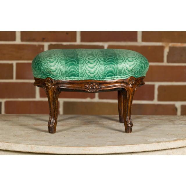 French Louis XV Style 19th Century Wooden Footstool with Carved Cabriole Legs For Sale In Atlanta - Image 6 of 12