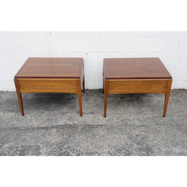 Mid-Century Modern Lane Furniture Mid Century Modern Pair of Side End Tables 6045 For Sale - Image 3 of 16
