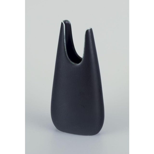 Pre-owned goods are exempt from import duties for U.S. customers. Therefore, no import tariffs will be applicable to your...