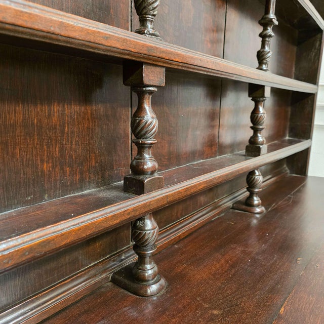 English Farmhouse Dresser in Oak For Sale - Image 4 of 8