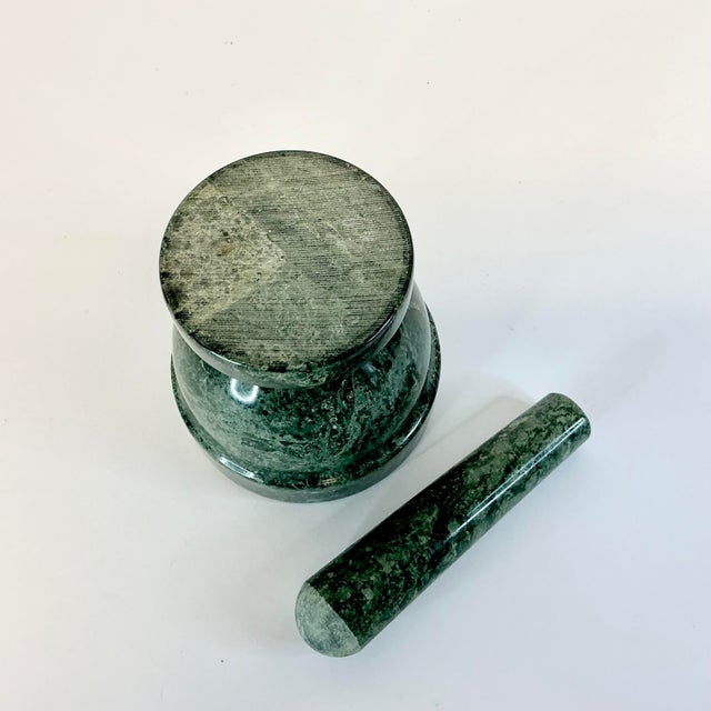 French Country 1970s Vintage Green Marble Italian Arts & Crafts Mortar and Pestle For Sale - Image 3 of 8